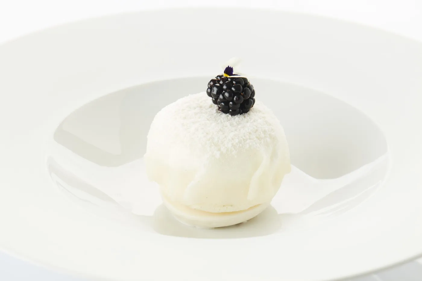 Dessert met braambes